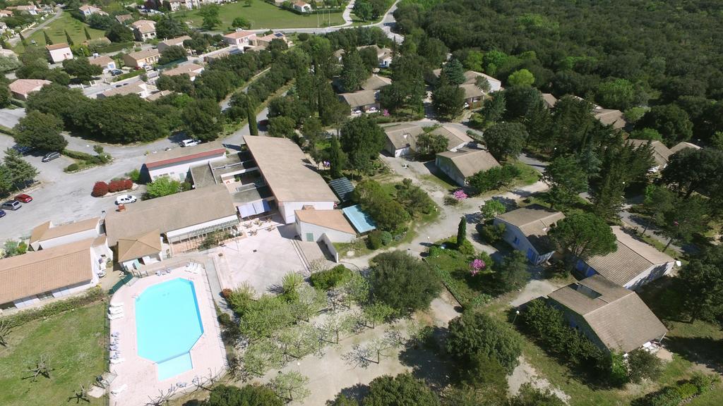 Vvf Mejannes Gard Hotel Exterior photo